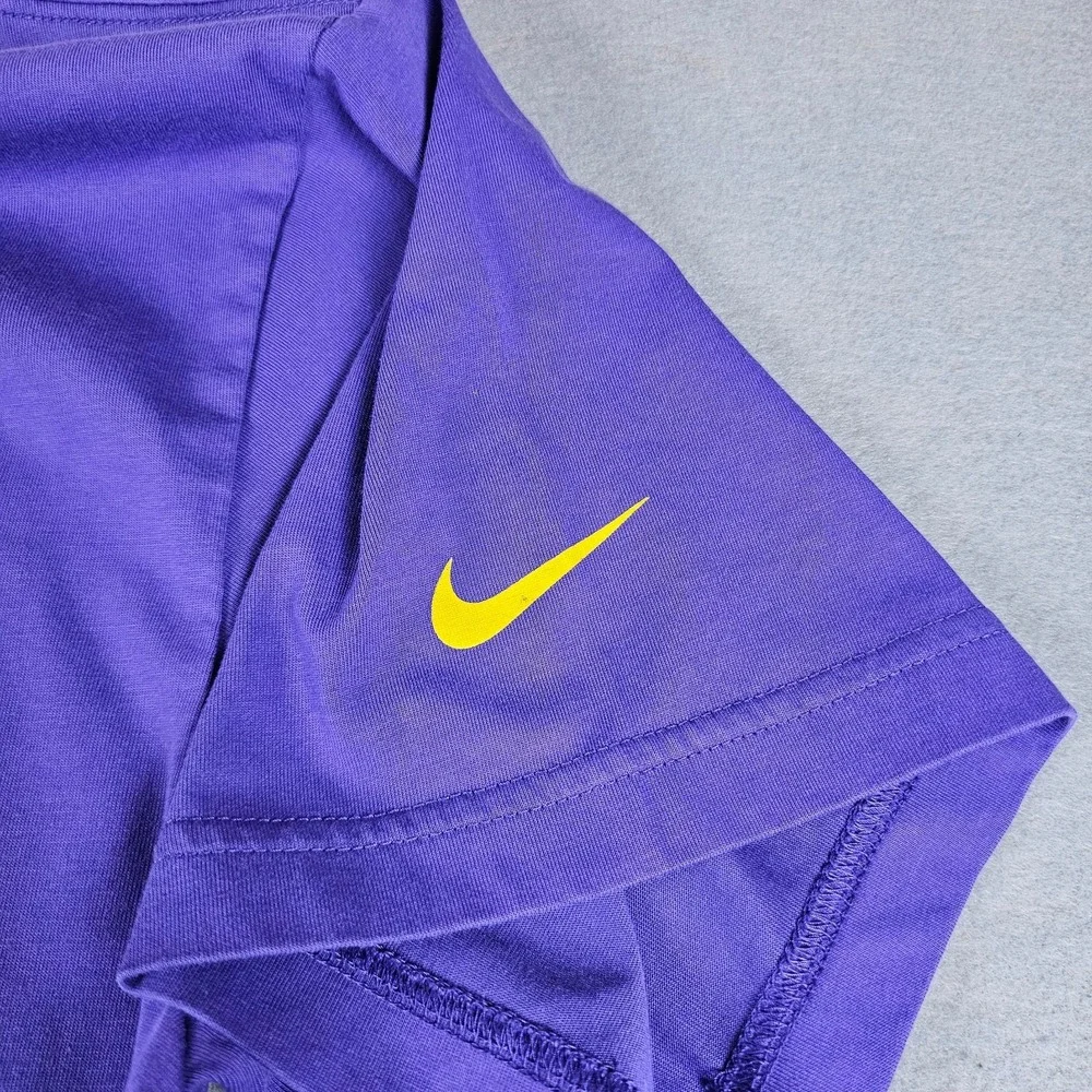 Nike Kobe Bryant Shirt Mens Medium Purple Mamba Mentality Graphic T Short Sleeve